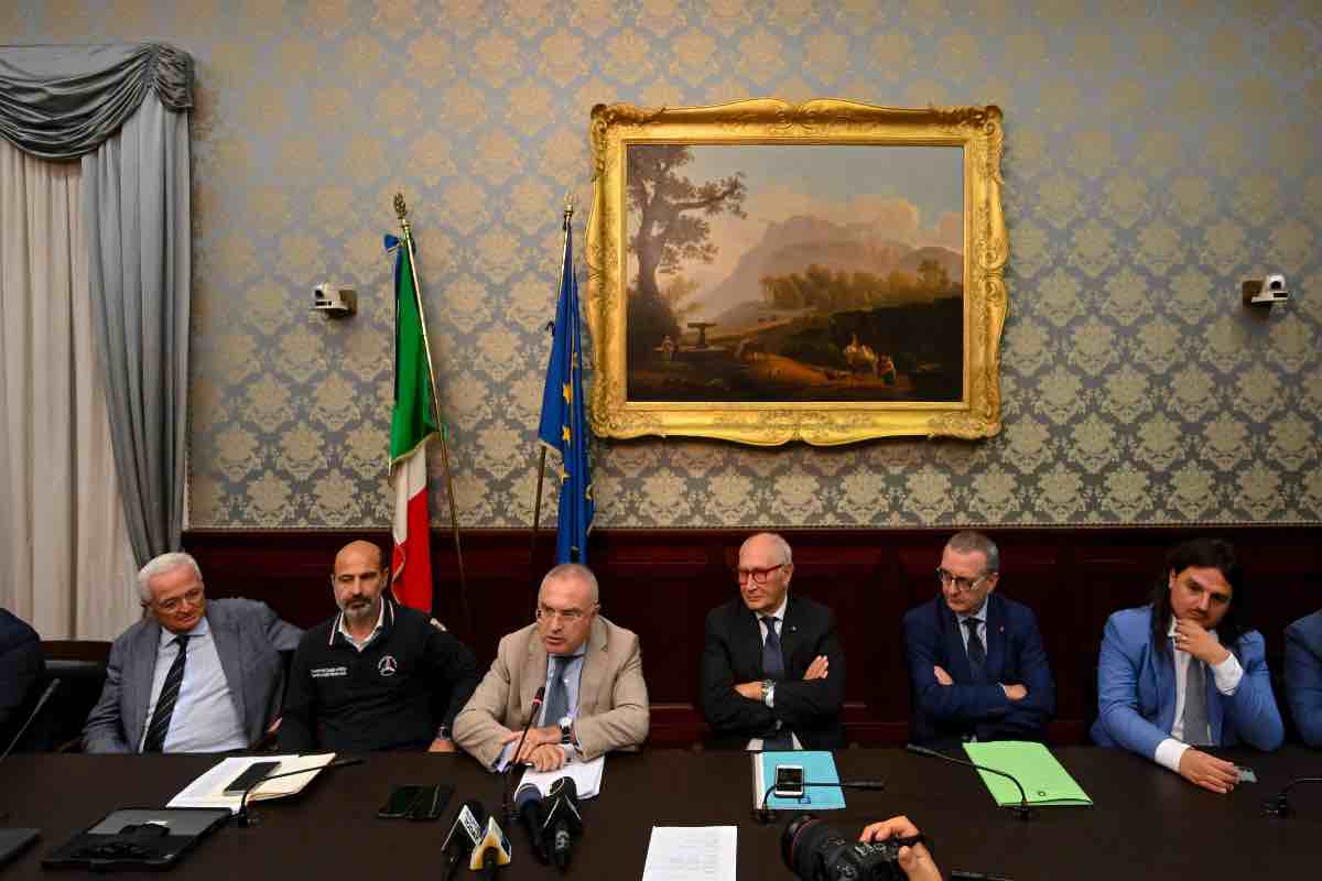 Decreto Campi Flegrei: è polemica