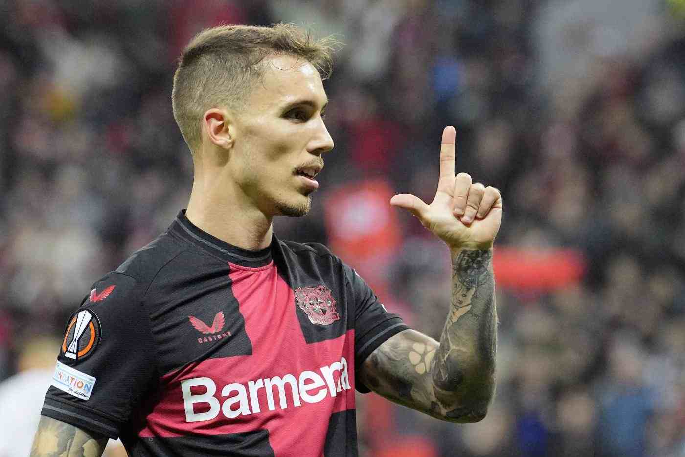  Grimaldo Bayer Leverkusen