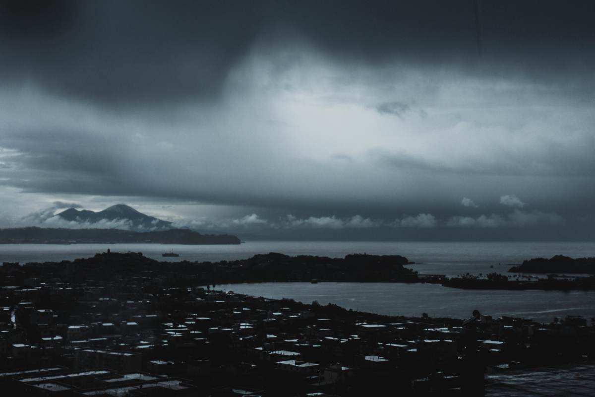 Video shock sull'eruzione dei Campi Flegrei