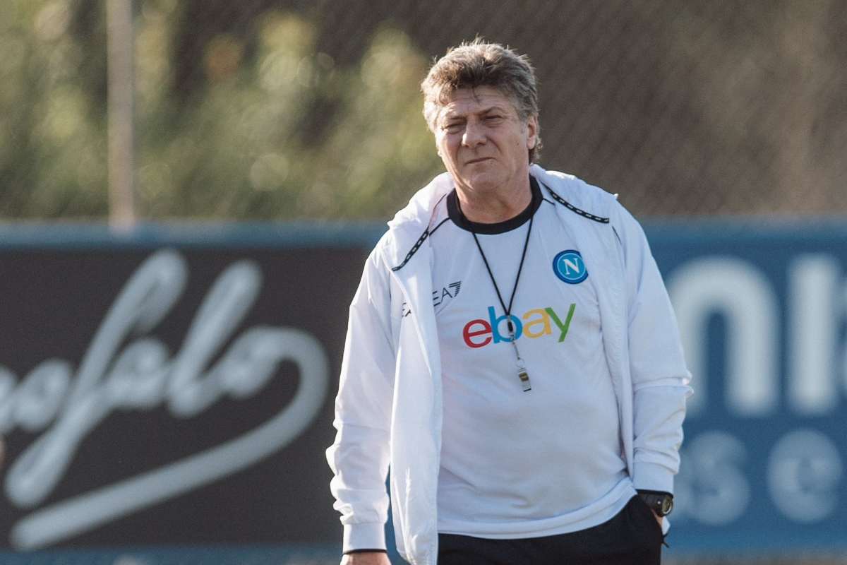 Mazzarri cambia ruolo a un giocatore?