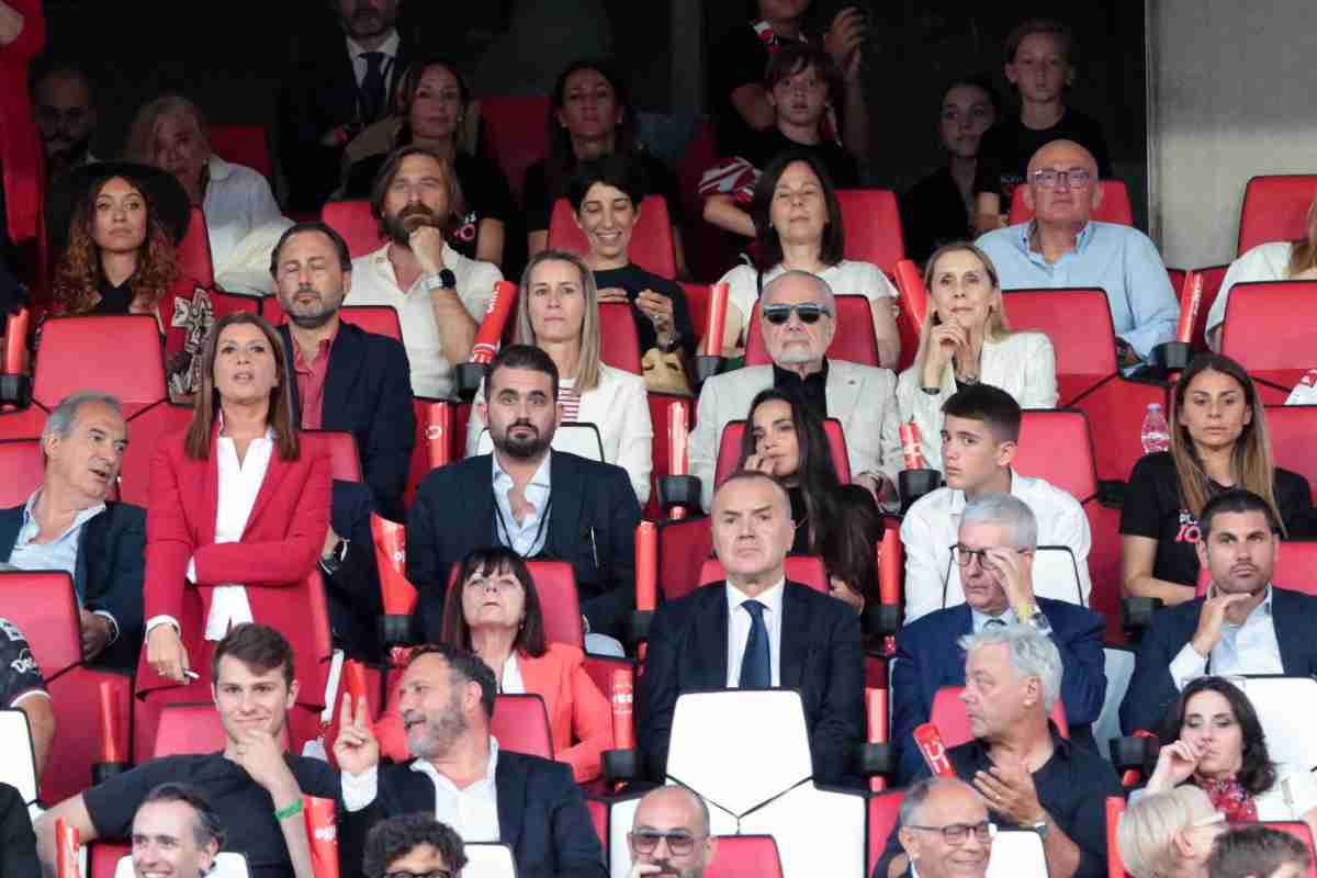 De Laurentiis Bari, tifosi infuriati