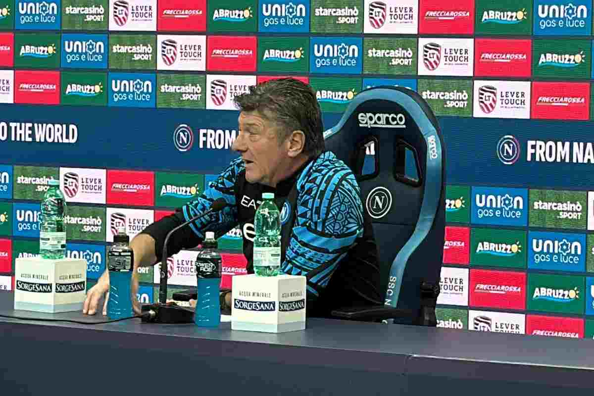 Mazzarri in conferenza a Castel Volturno