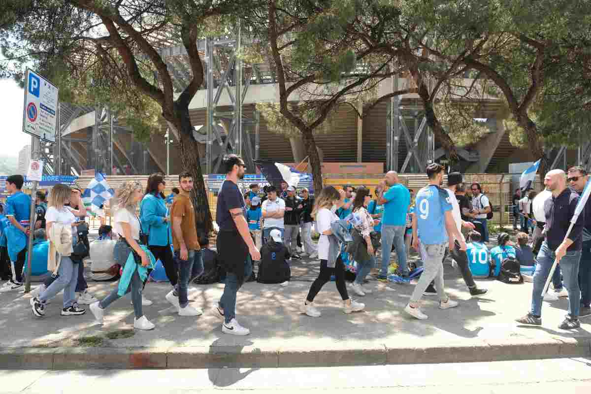 Invito della società ai tifosi del Napoli