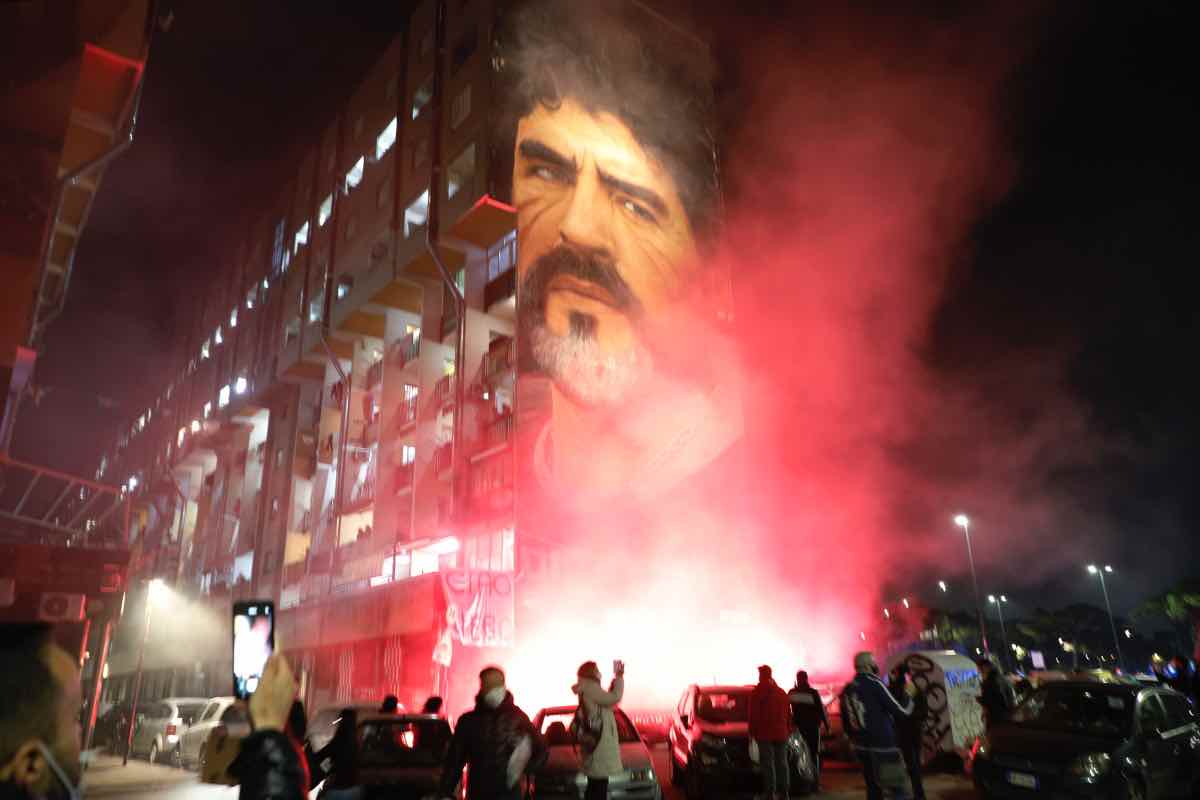 Maradona: il murale a San Giovanni a Teduccio sarà abbattuto