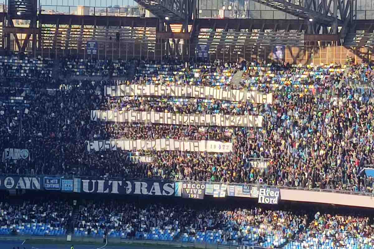 Messaggio dei tifosi del Napoli alla squadra 