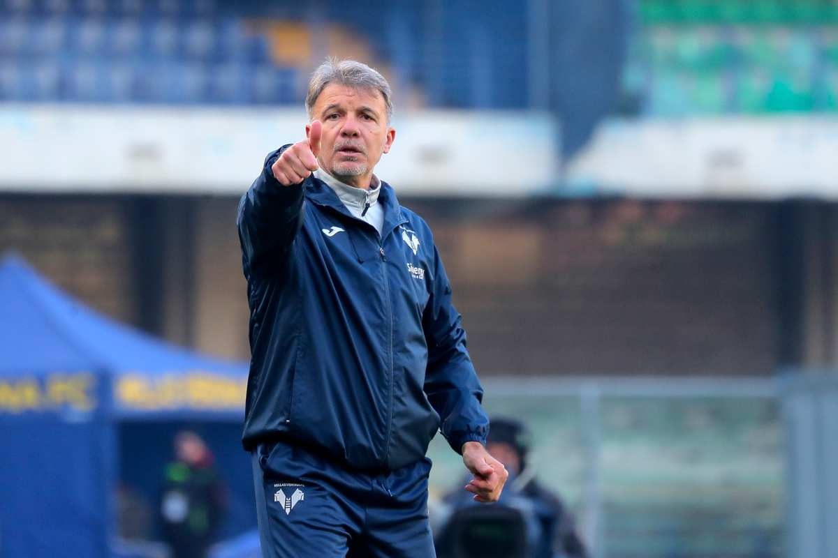 Baroni parla in conferenza prima di Napoli-Verona