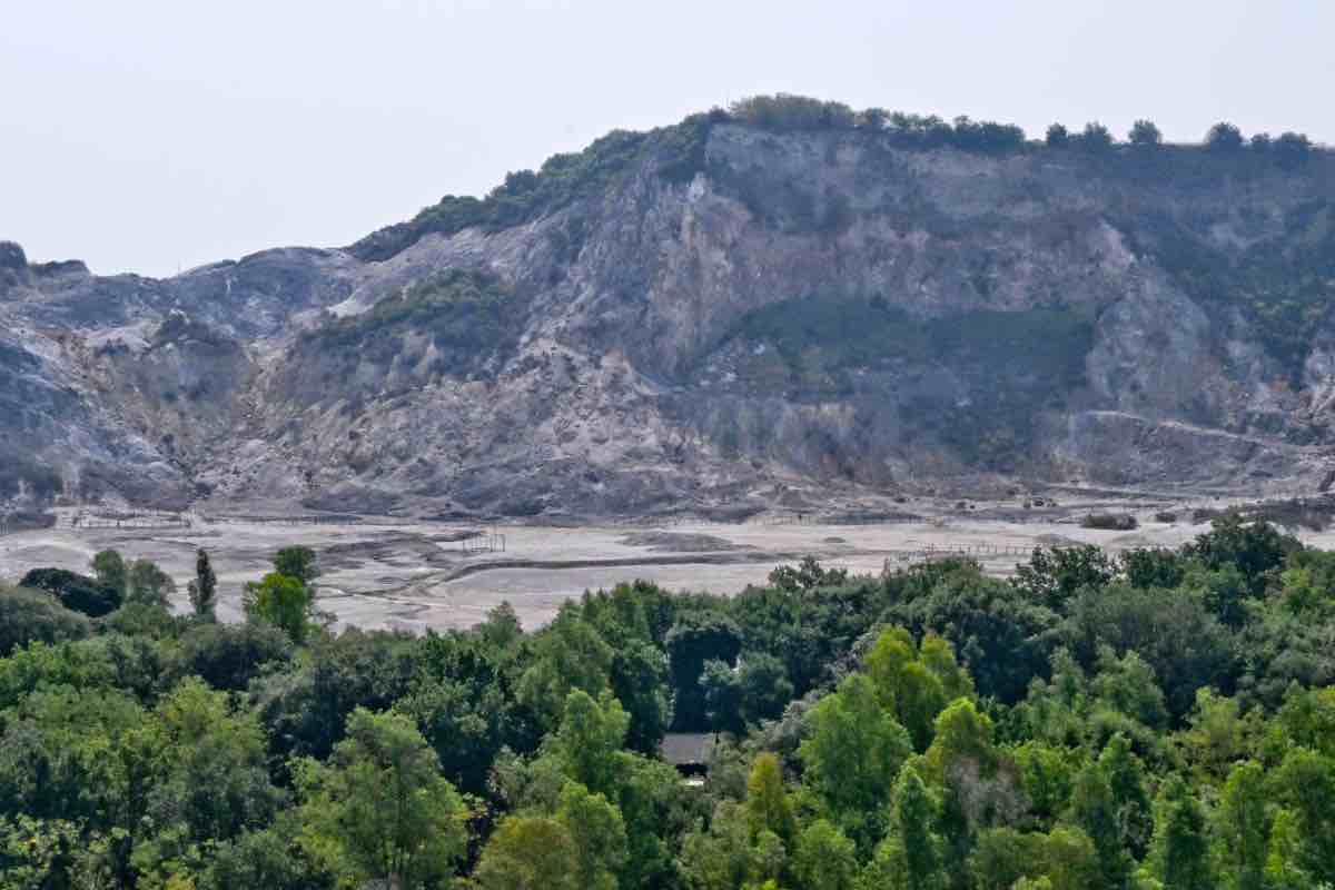 Campi Flegrei: torna la paura