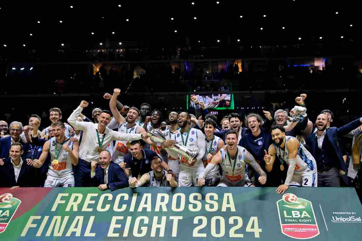 L'SSC Napoli si complimenta con il Napoli Basket per la vittoria della Coppa Italia