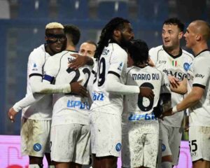 Napoli Osimhen segna di nuovo una tripletta contro il Sassuolo