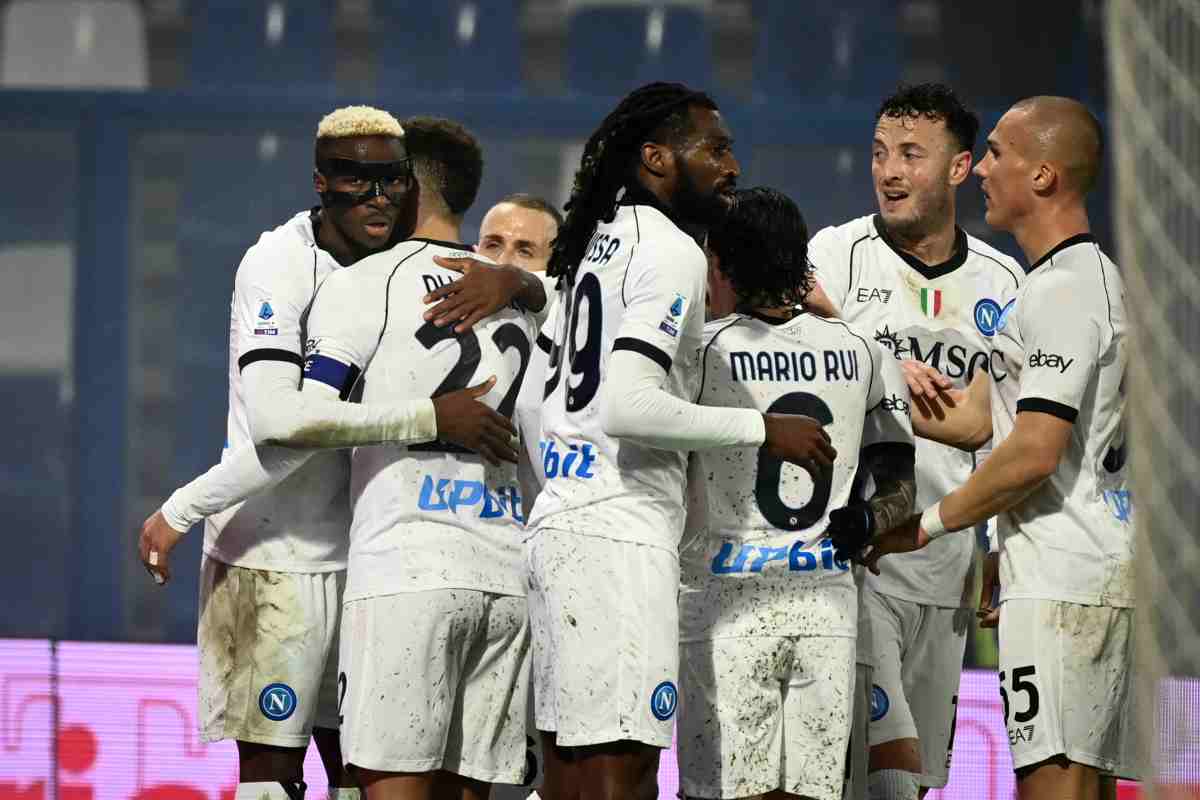 Napoli Osimhen segna di nuovo una tripletta contro il Sassuolo