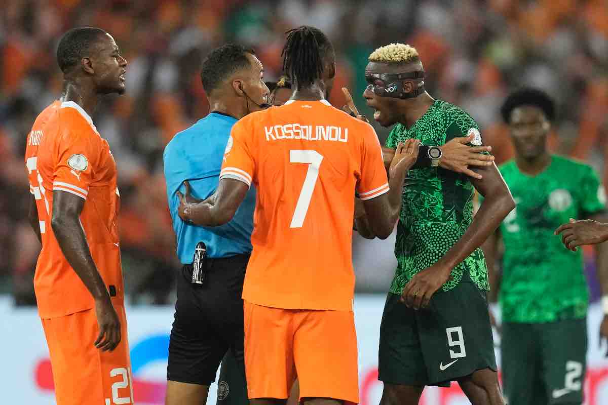 Osimhen crolla in finale