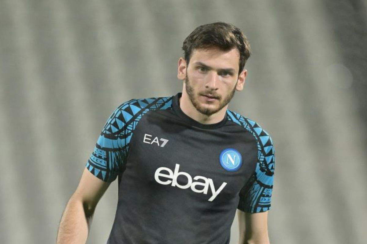 Kvaratskhelia: l'agente spaventa i tifosi del Napoli