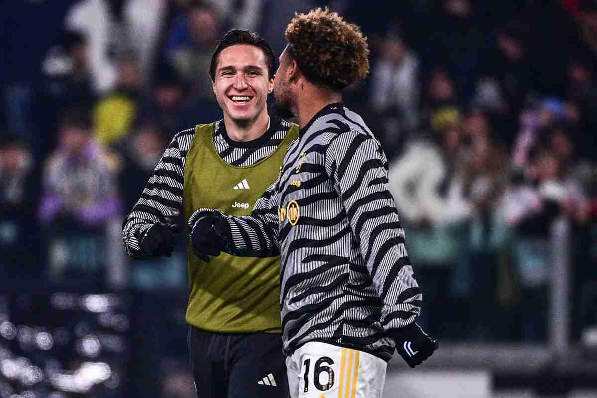 Chiesa e Danilo si allenano in gruppo con la Juventus