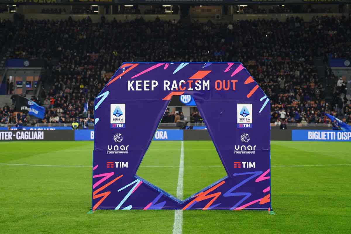 Il Napoli si astiene dal "Keep Racism out": non riceverà multe 