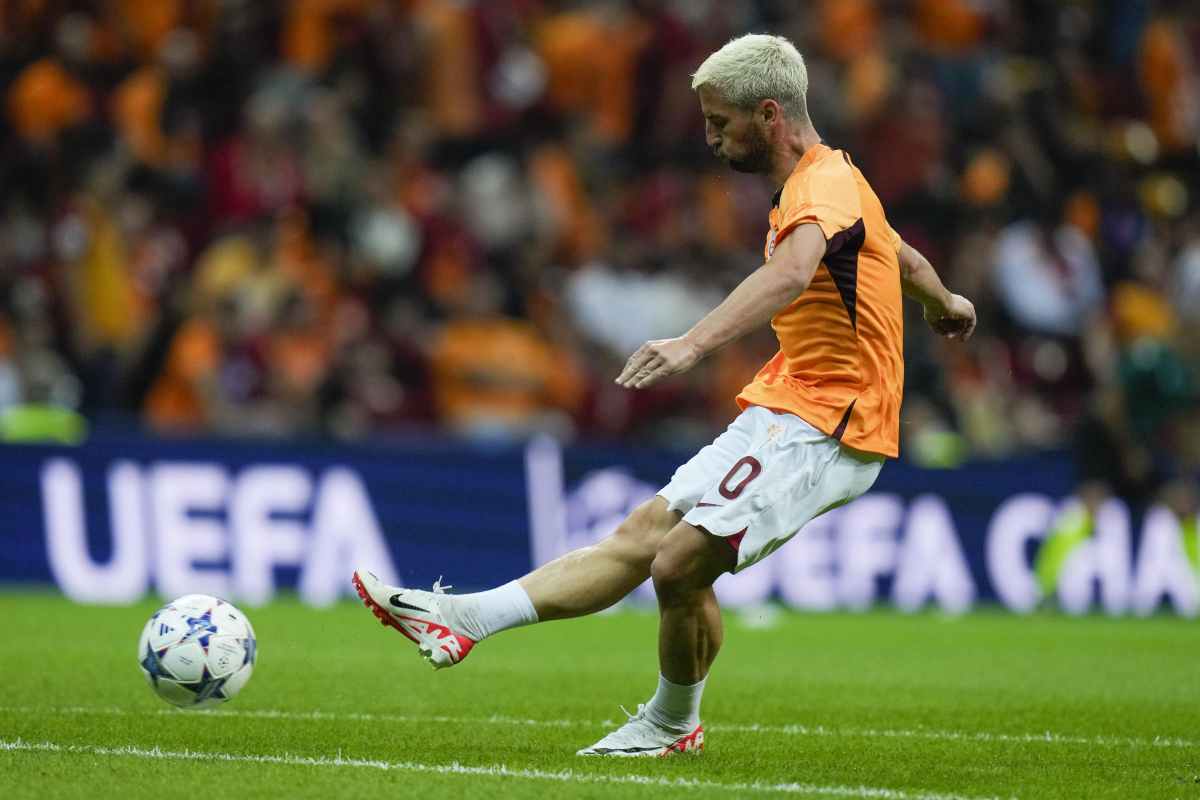 Mertens si sente ancora in forma, ecco la decisione dell'attaccante belga