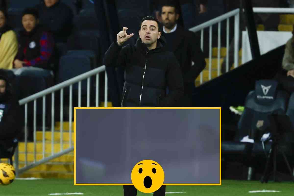 Xavi vede il Napoli prima durante la partita del Barcellona: le immagini dal suo palo