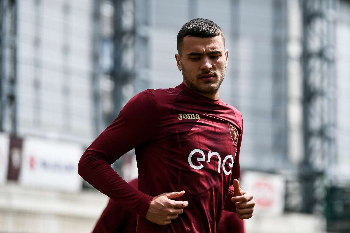 Calciomercato Napoli, l'obiettivo per la difesa è Buongiorno del Torino