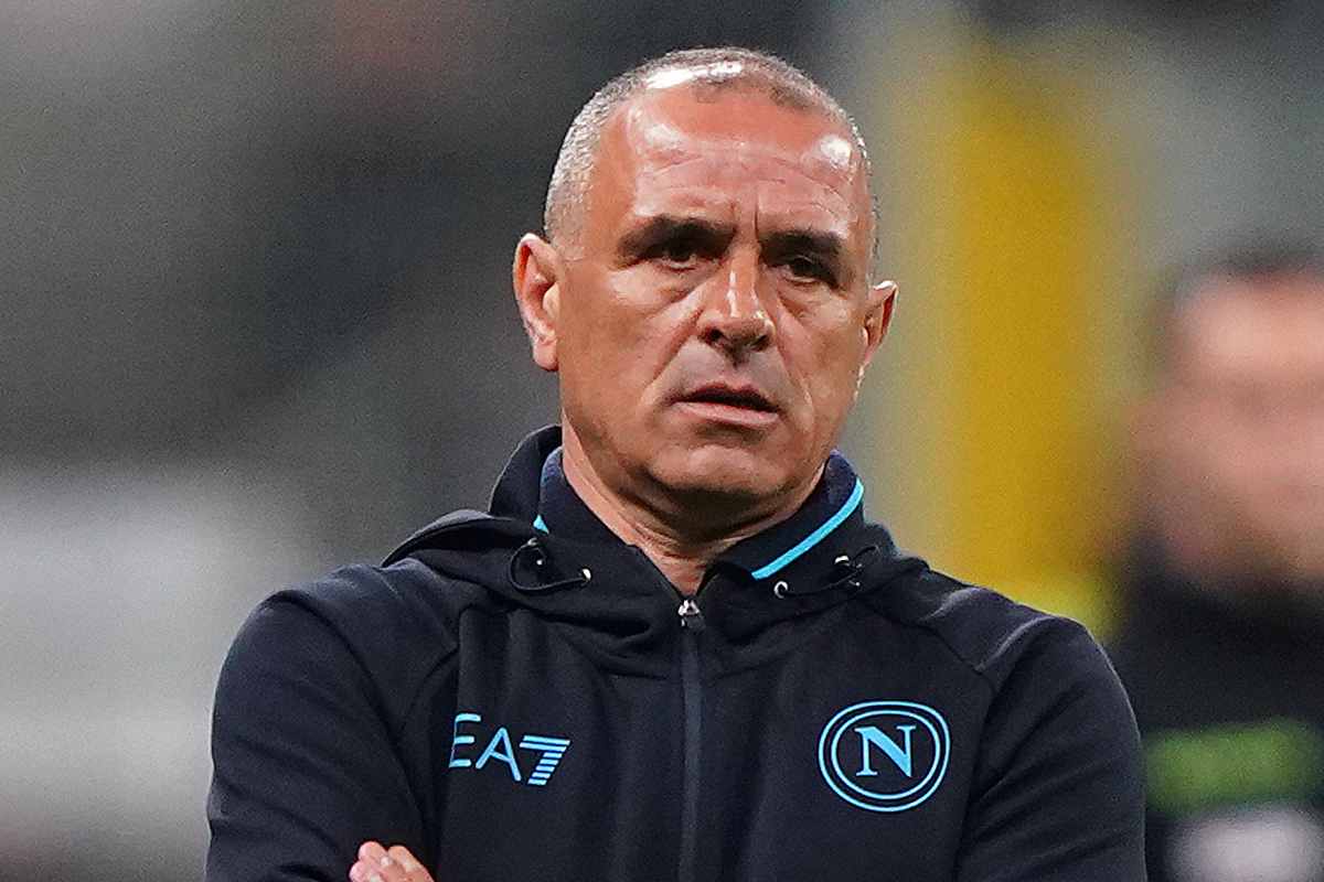 Calzona non sa leggere la partita, la critica all'allenatore del Napoli