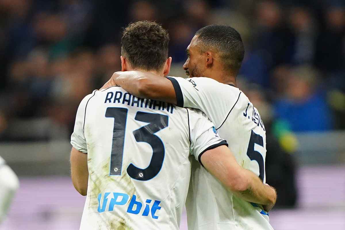 Decisione del Napoli sul reparto difensivo per la prossima stagione