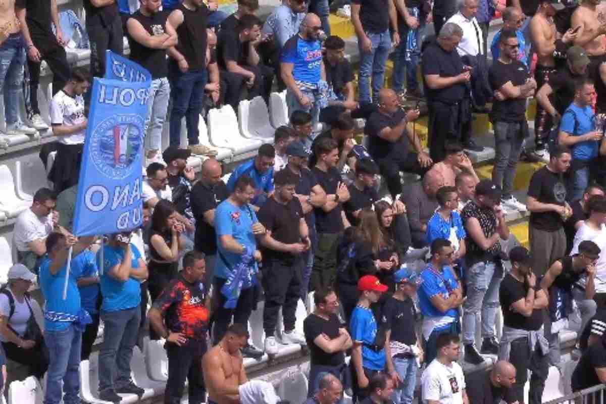 Monza-Napoli, i tifosi contestano la squadra: l'accaduto