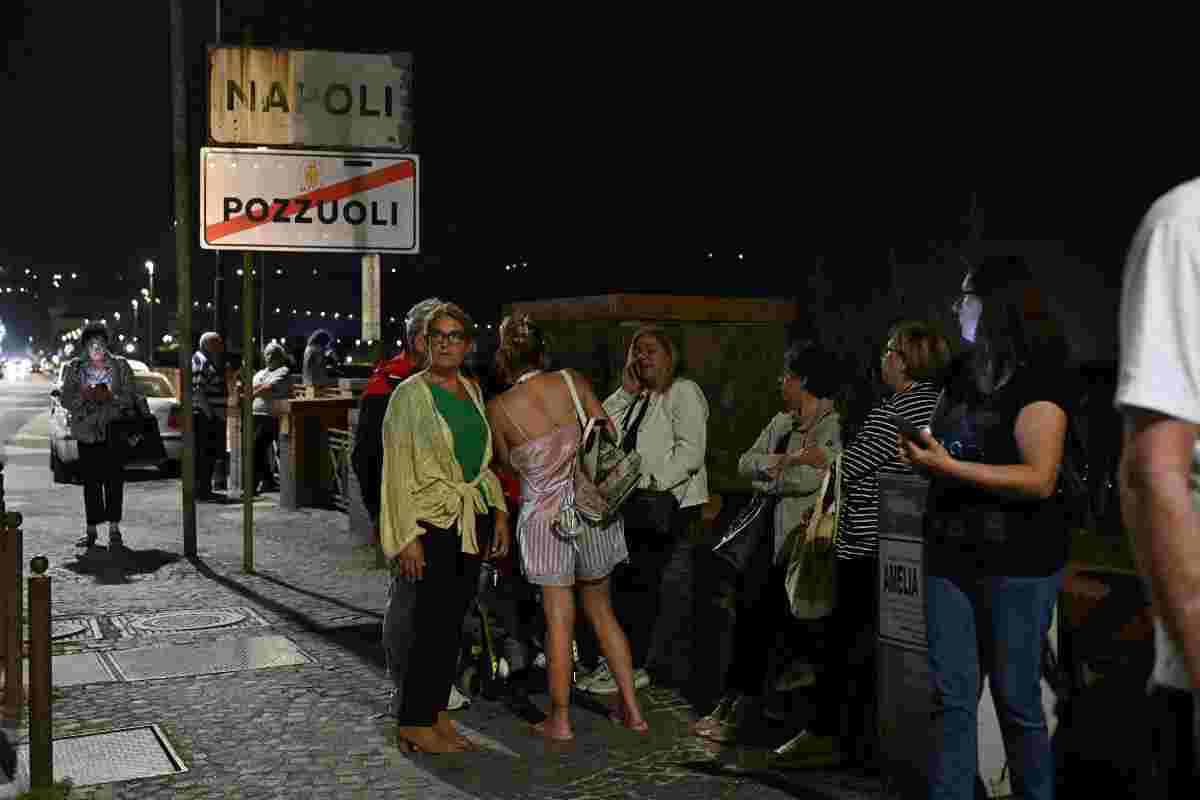 Terremoto a Napoli, arriva il messaggio del sindaco Mandredi: “Succederà domattina per precauzione”