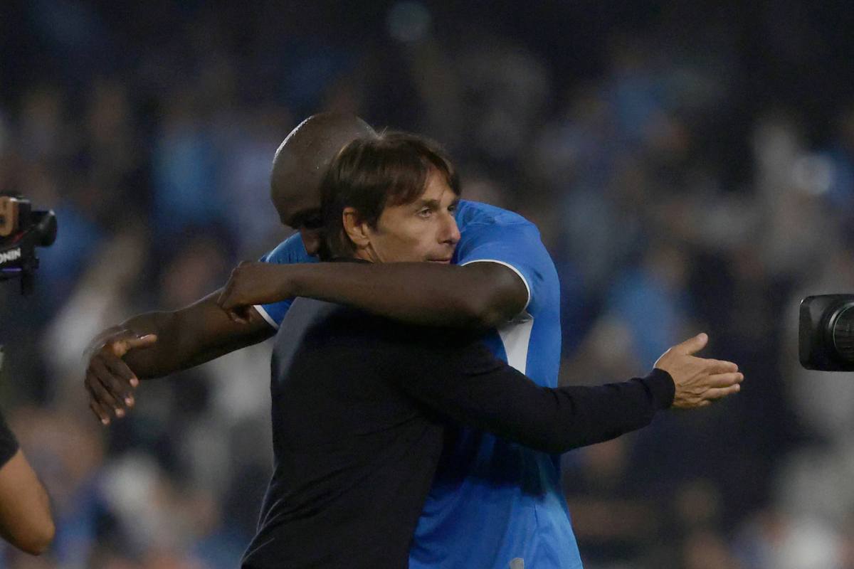 Lukaku abbraccia Conte