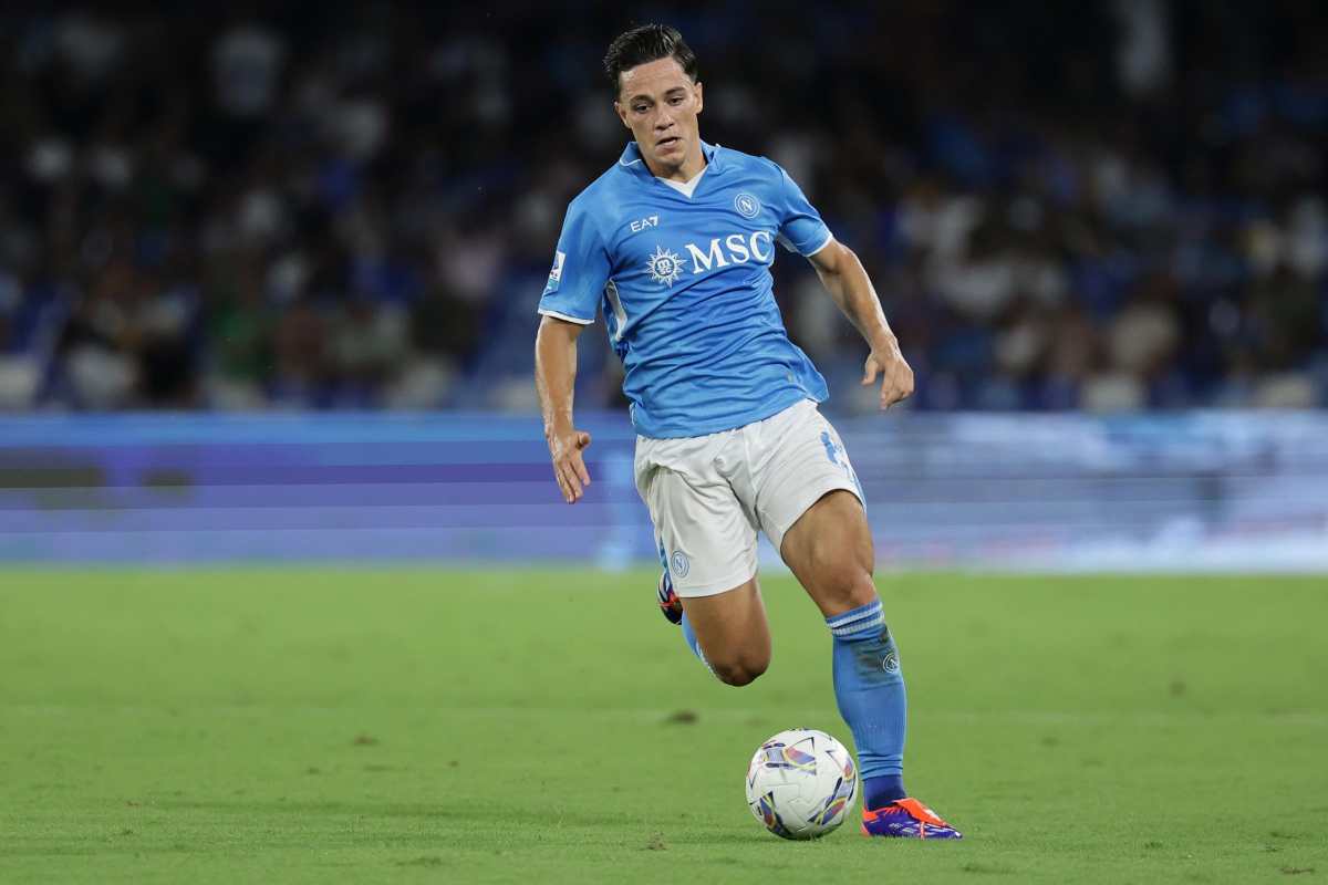 Raspadori porta palla 