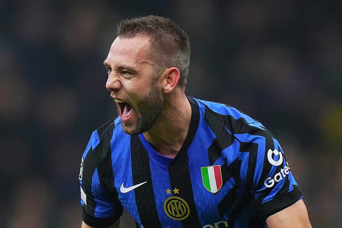 De Vrij al Napoli? È lo stesso agente di Meret