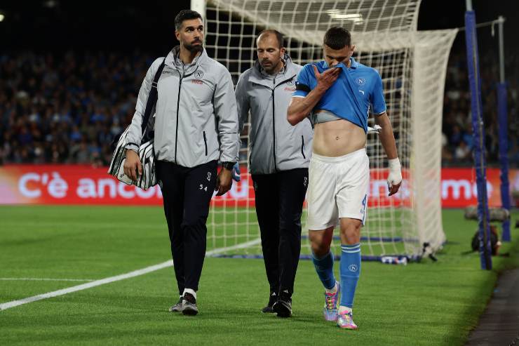 Buongiorno esce dal campo per infortunio