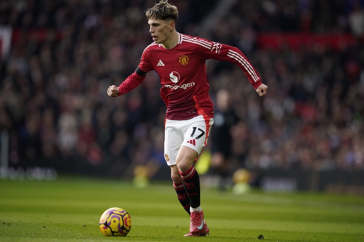 Garnacho in campo con lo United