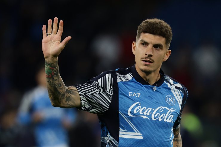 Giovanni Di Lorenzo saluta in campo