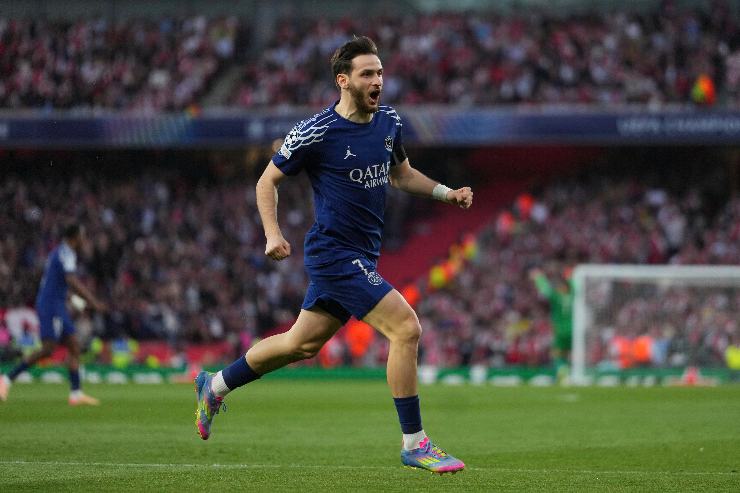 Kvaratskhelia decisivo con il PSG