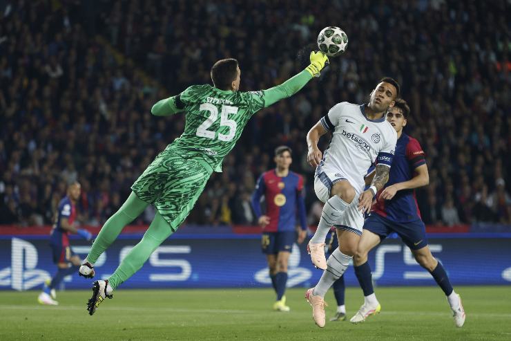 Lautaro contro il Barcellona 