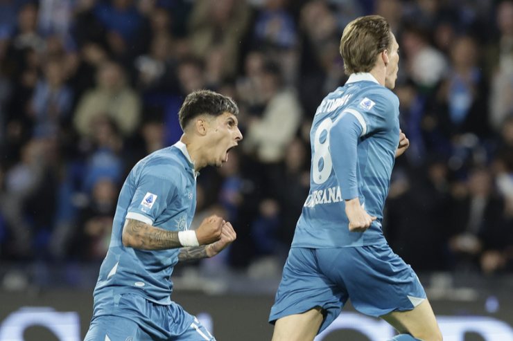 Olivera e McTominay esultato dopo un gol 