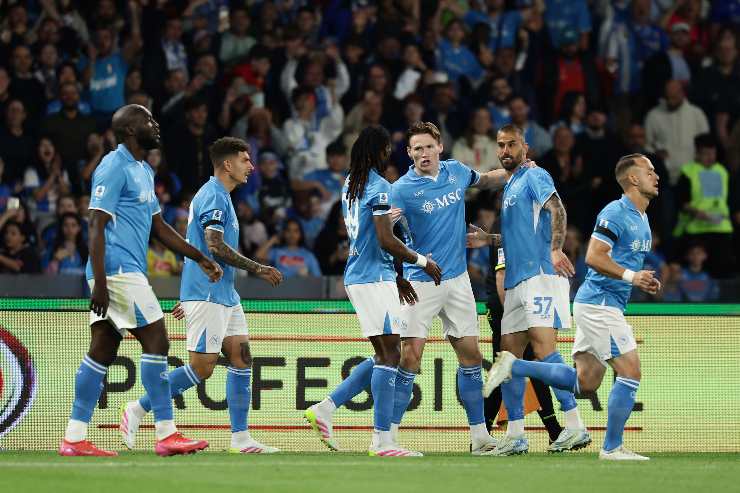 Giocatori del Napoli esultano