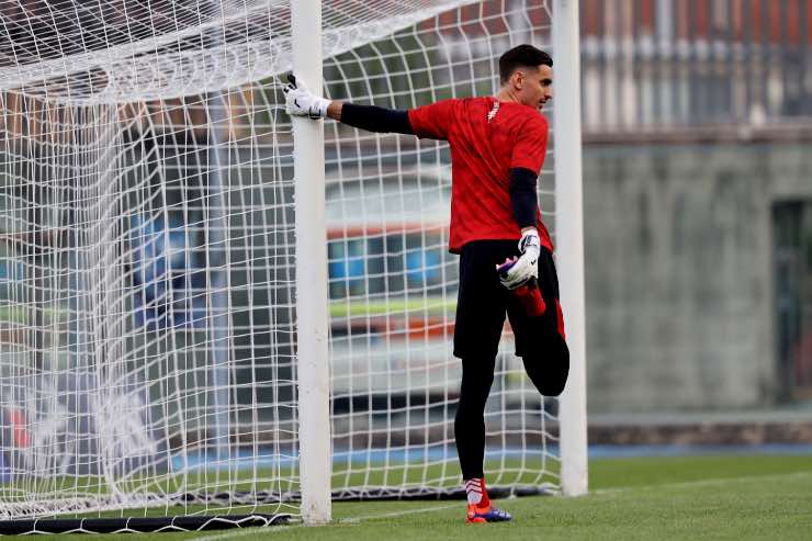 Alex Meret in ritiro col Napoli