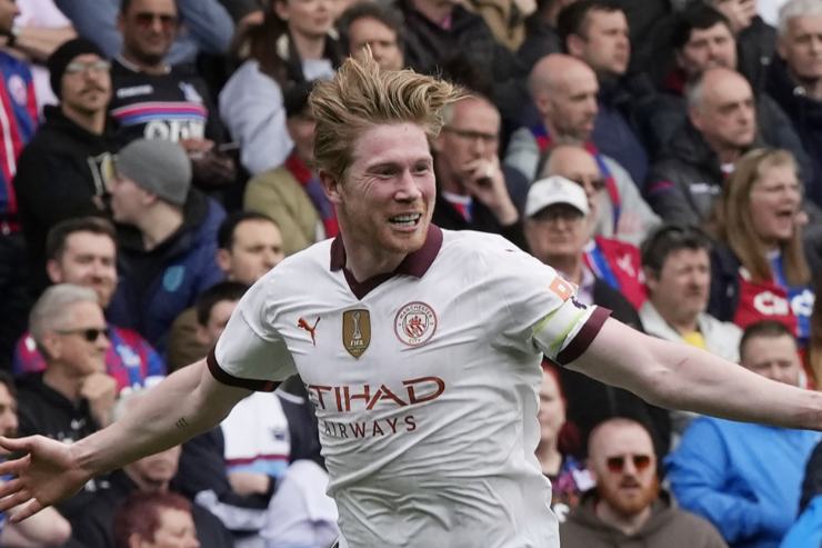 De Bruyne esulta dopo un gol 