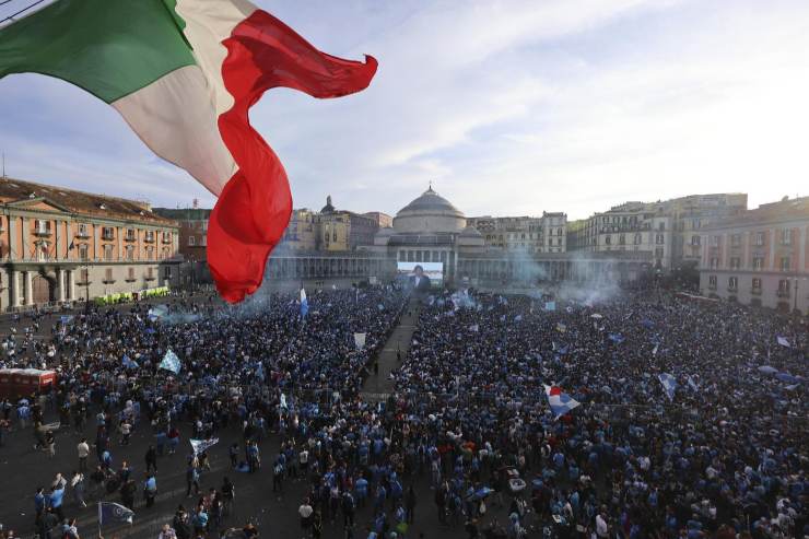 Piazza del Plebiscito durante i festeggiamenti del Napoli
