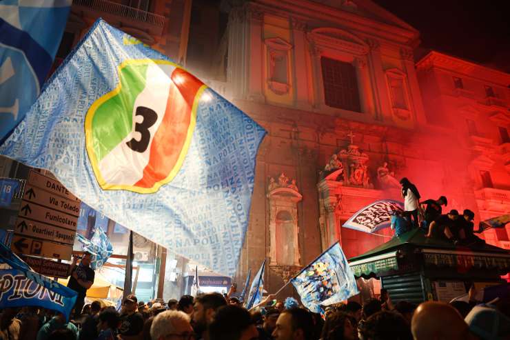 Bus Scudetto in caso di vittoria del Napoli? Nino Simeone prende posizione