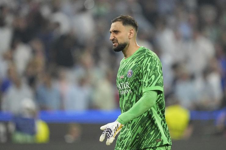 Donnarumma preoccupato e nervoso