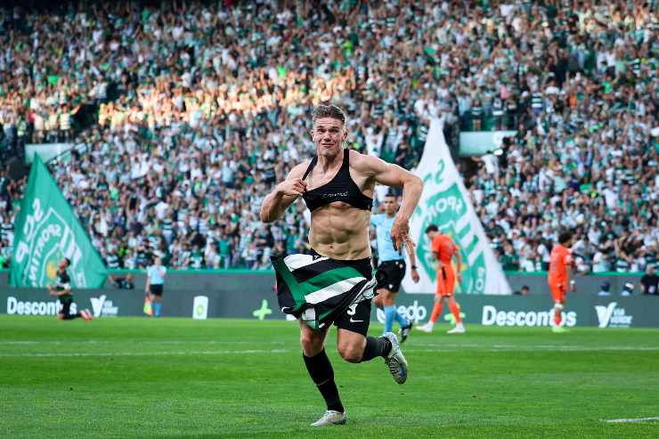 L'annuncio sull'attaccante svedese 