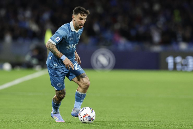 Politano porta il pallone 