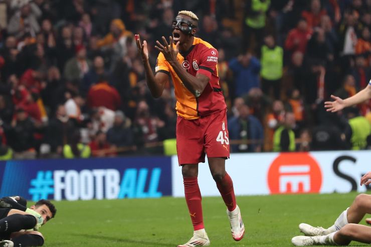 Victor Osimhen in campo