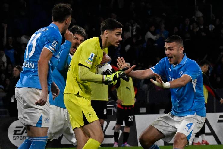 Meret resta al Napoli