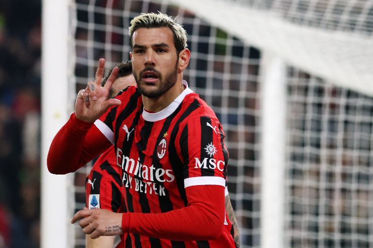 Theo Hernandez in campo