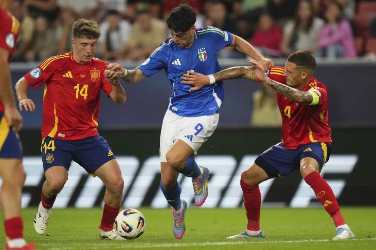 Ambrosino in camppo con la maglia dell'Itali