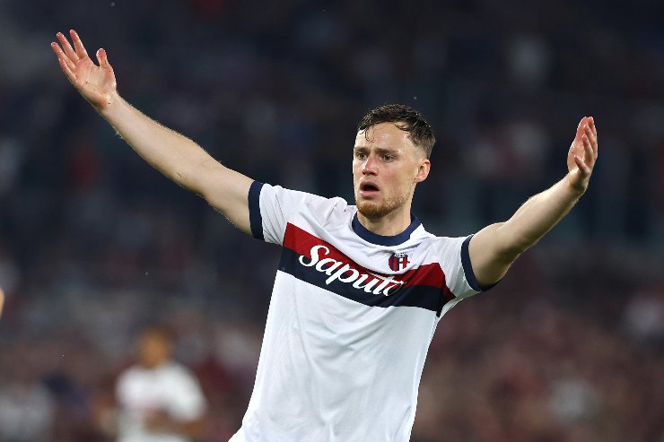 Beukema in campo con la maglia del Bologna