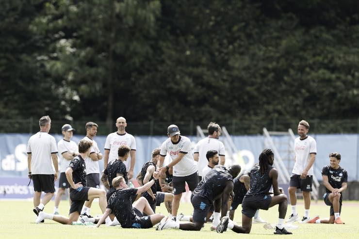 Napoli in allenamento a Dimaro