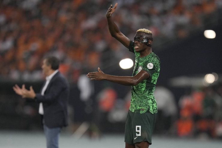 Osimhen con la Nigeria