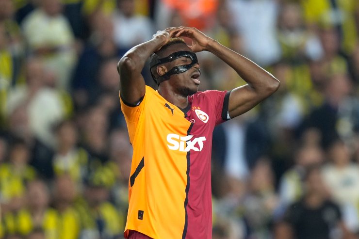 Victor Osimhen: De Laurentiis spinge per la clausola anti